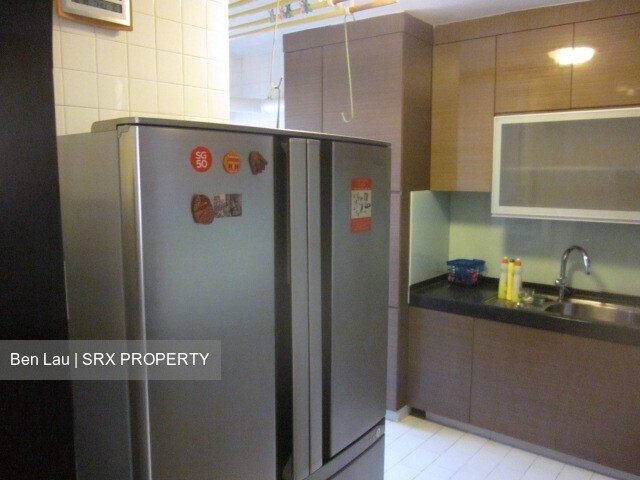 Blk 323 Jurong East Street 31 (Jurong East), HDB Executive #231492741